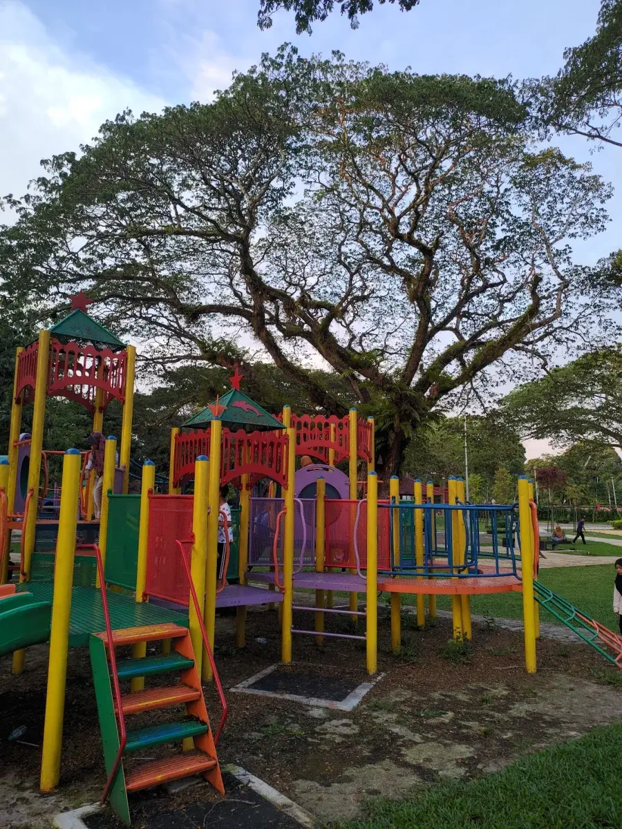 Sumber: Google Places (©2026)