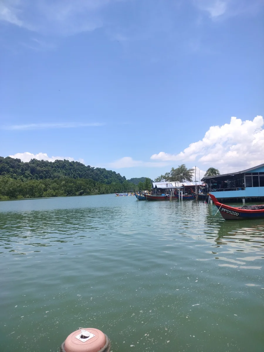 Sumber: Google Places (©2026)