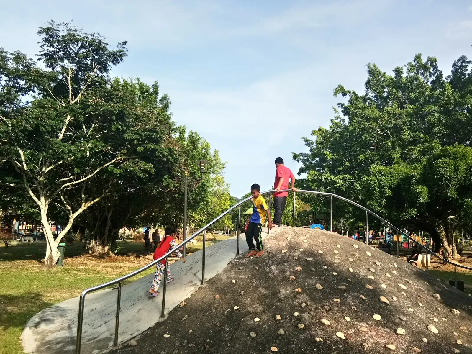 Sumber: Google Places (©2026)