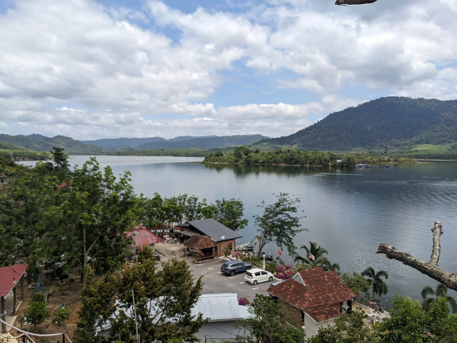 Sumber: Google Places (©2026)