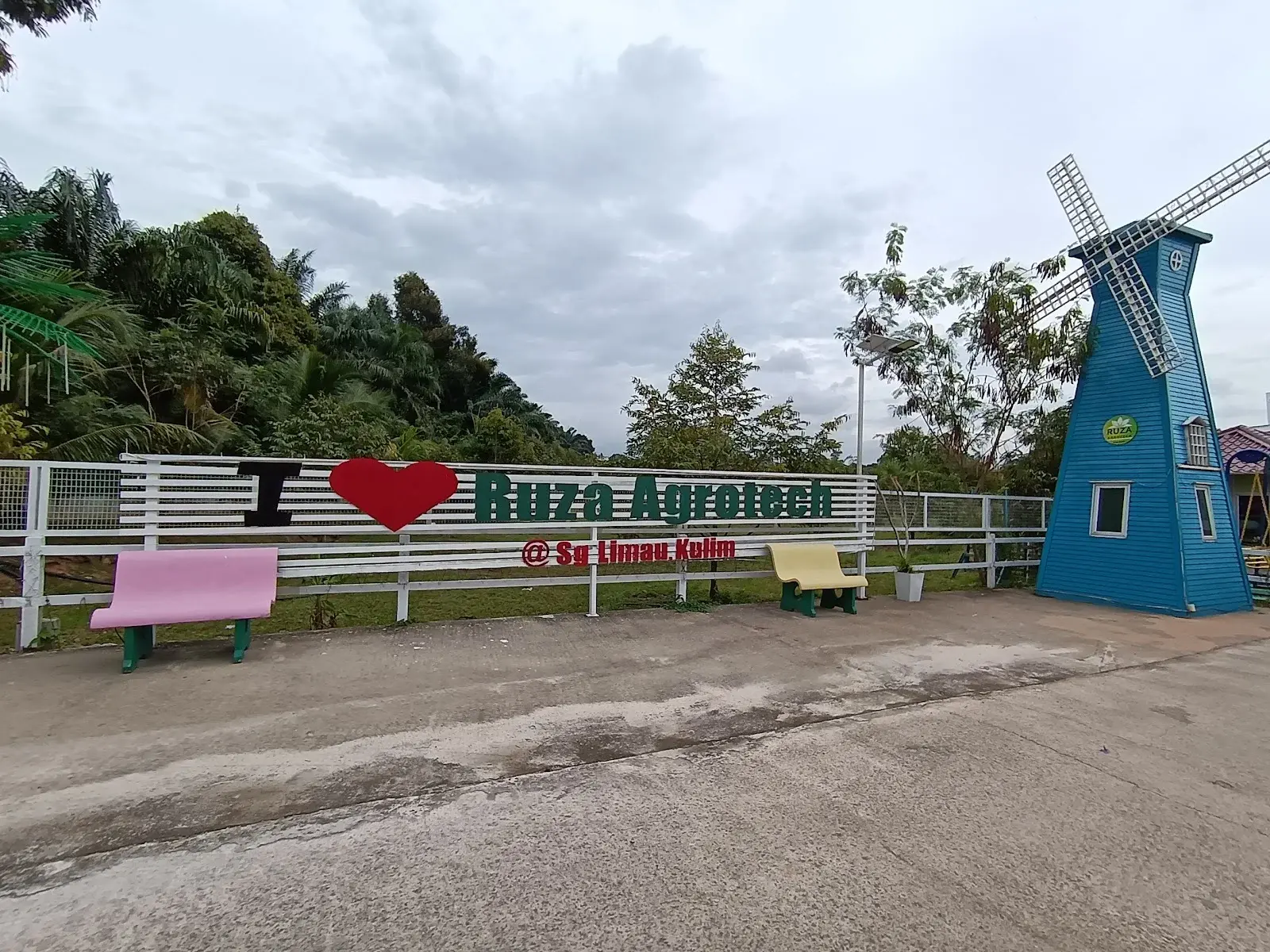 Sumber: Google Places (©2026)