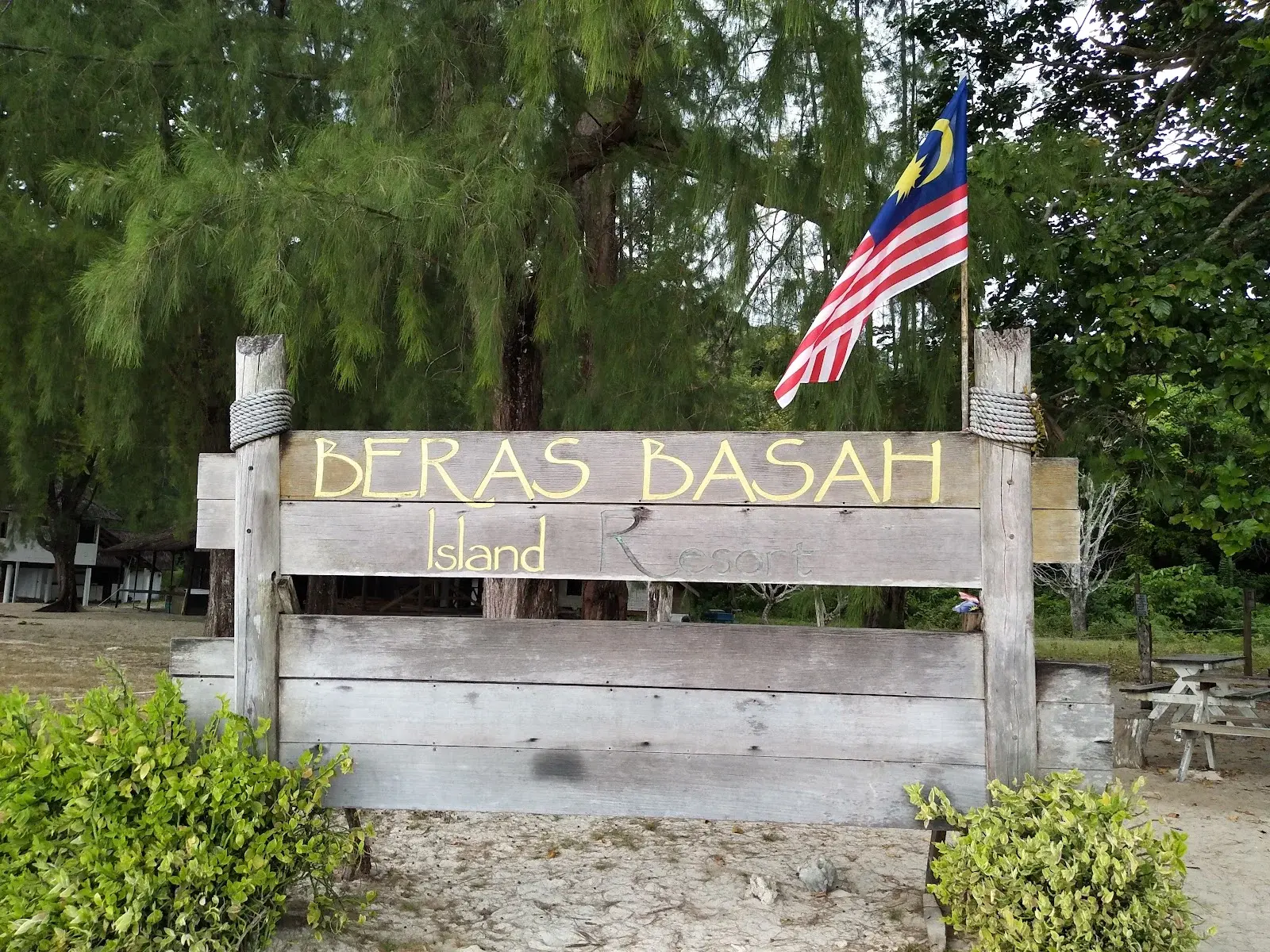 Sumber: Google Places (©2026)