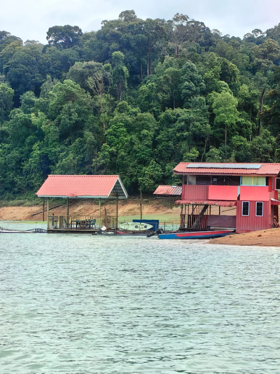 Sumber: Google Places (©2026)