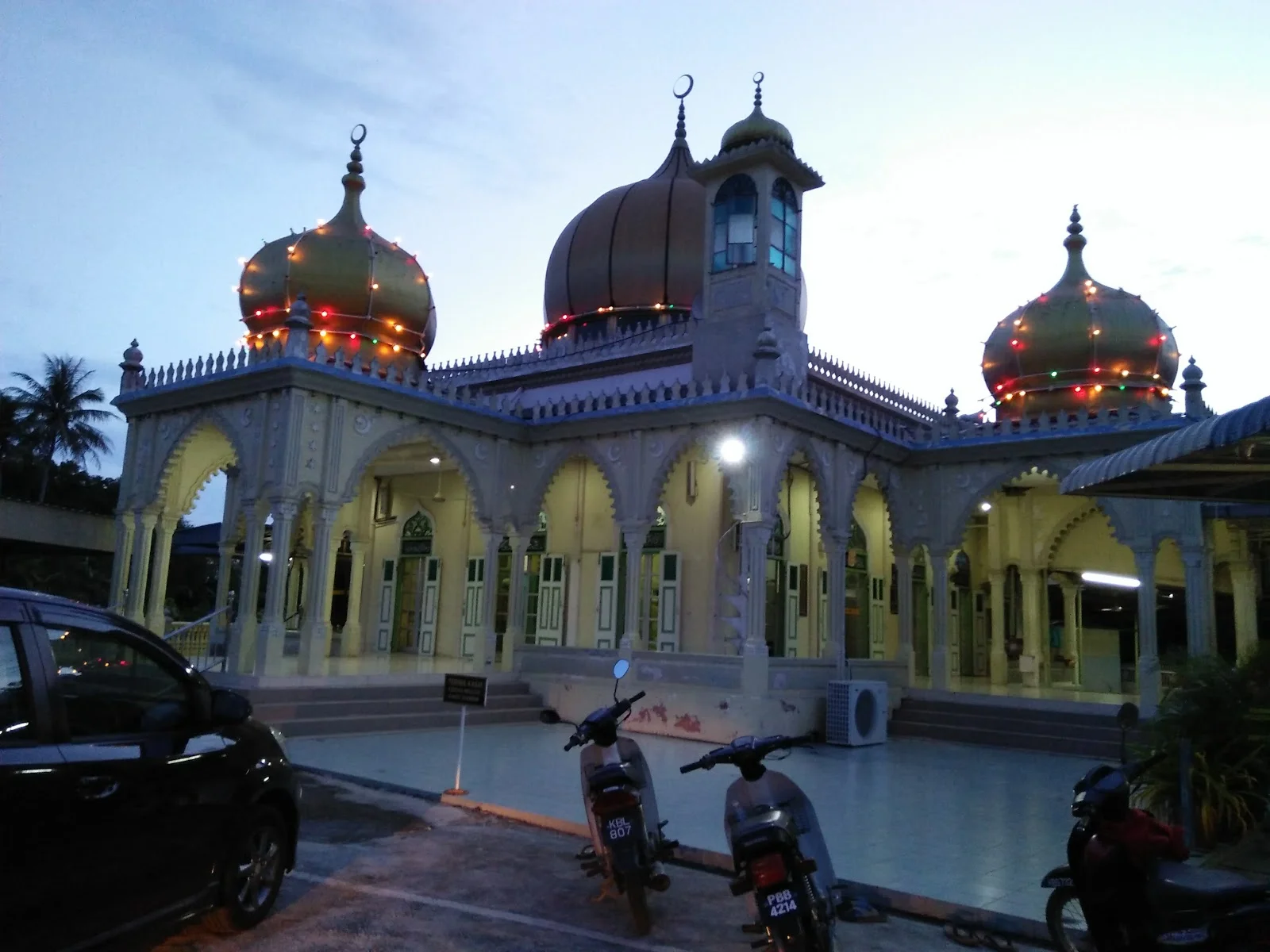 Sumber: Google Places (©2026)