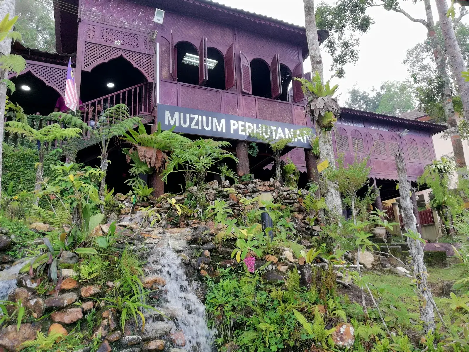 Sumber: Google Places (©2026)