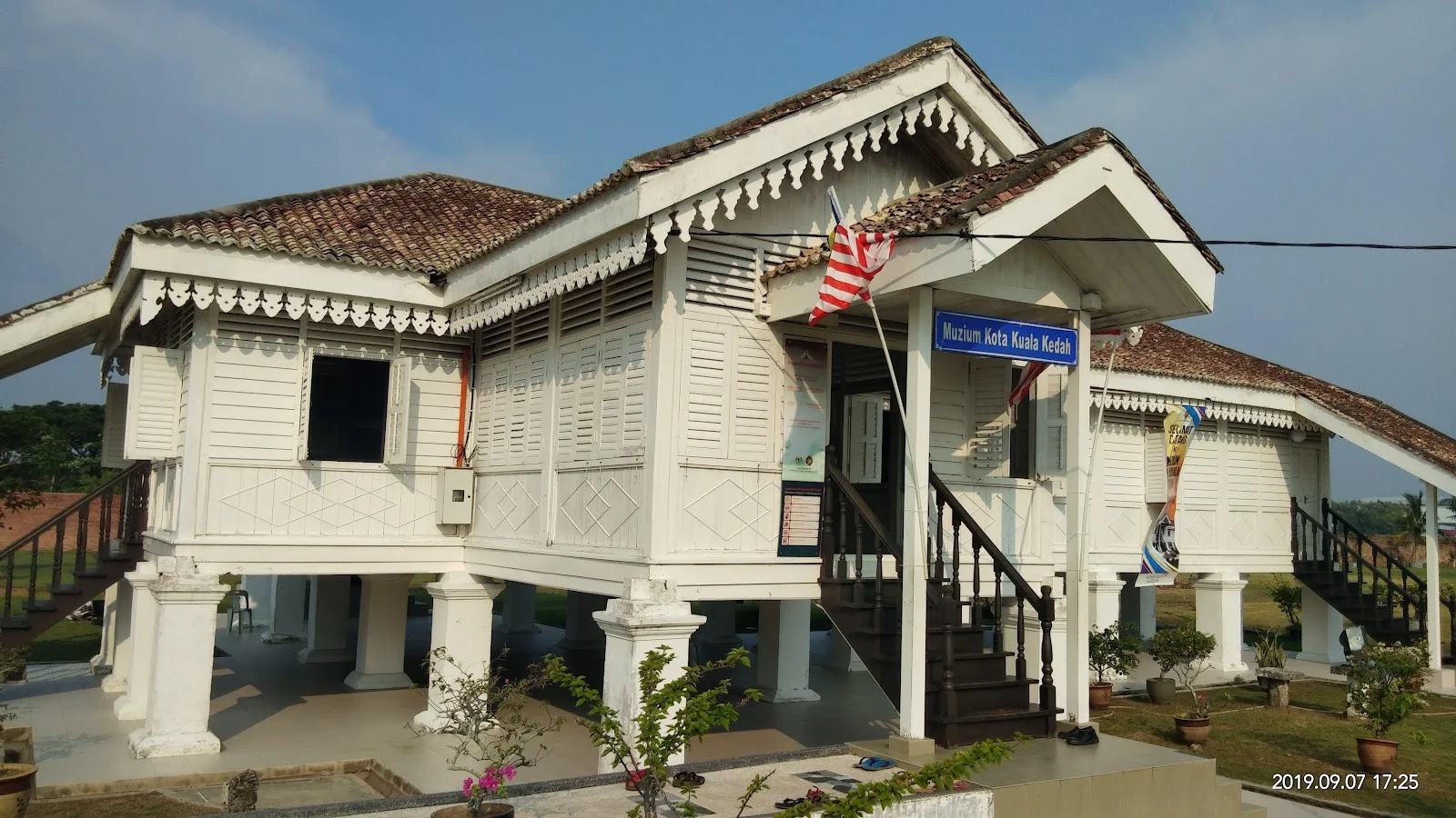 Sumber: Google Places (©2026)