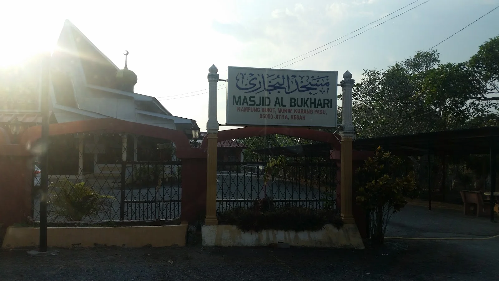 Sumber: Google Places (©2026)