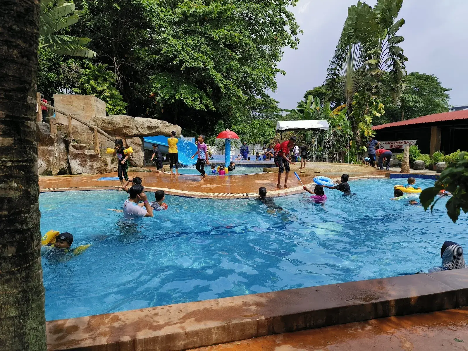 Sumber: Google Places (©2026)