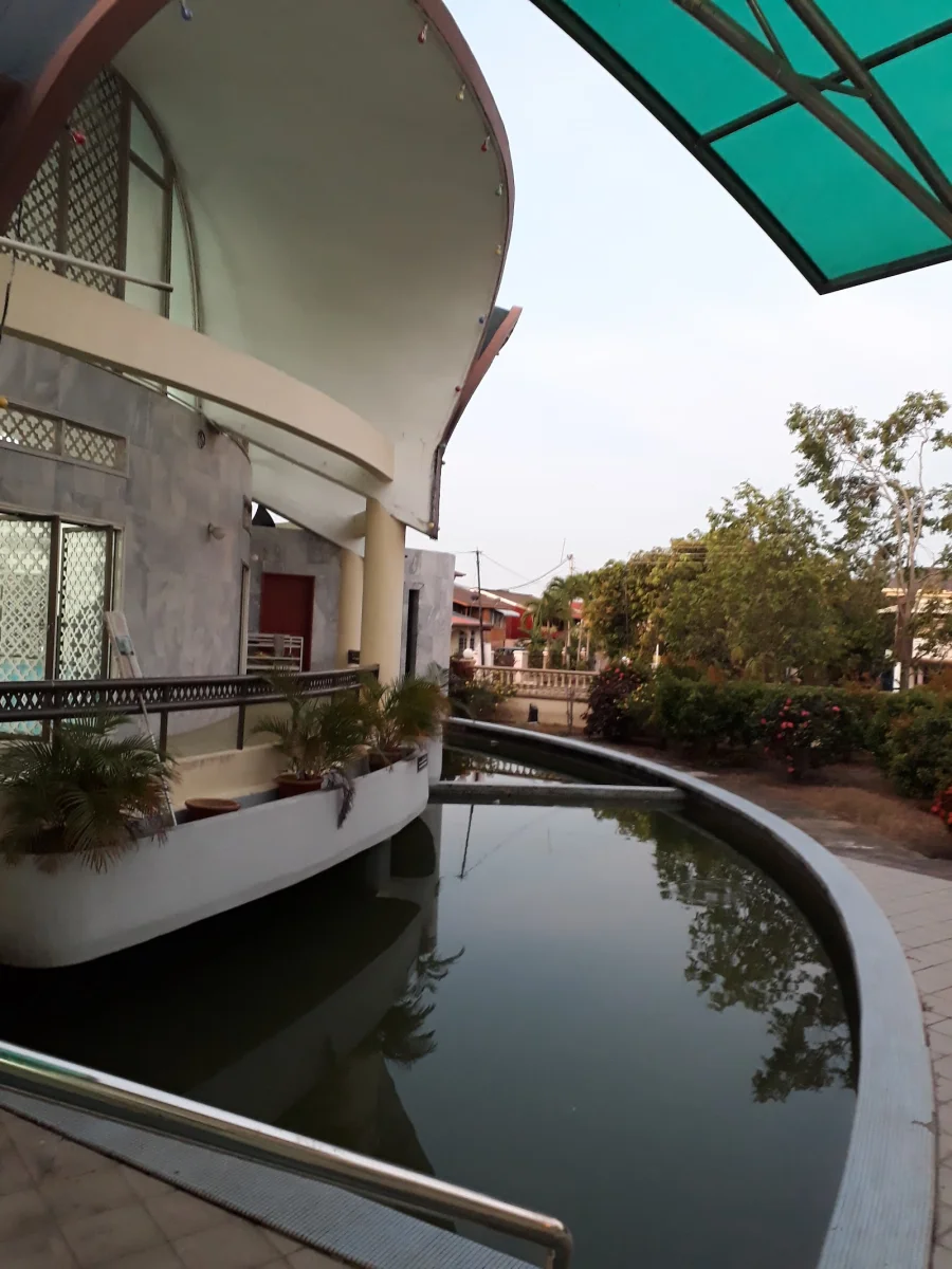 Sumber: Google Places (©2026)