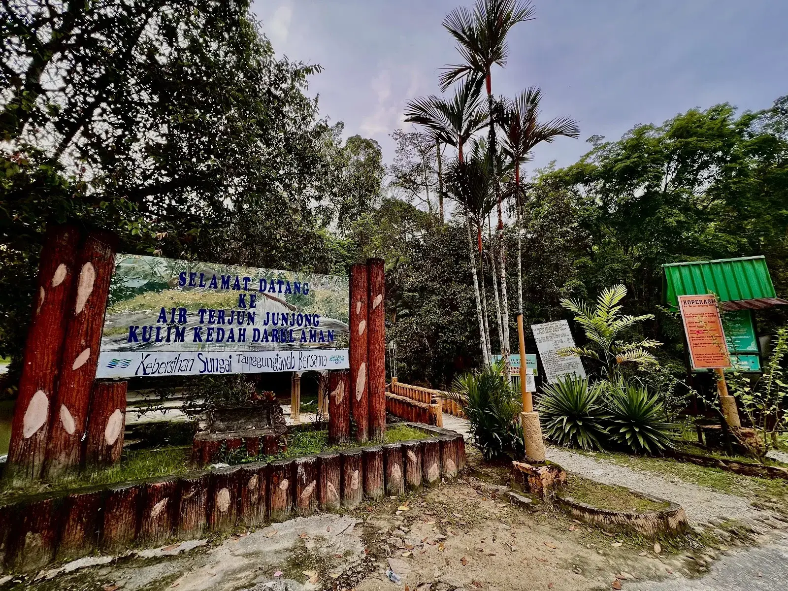 Sumber: Google Places (©2026)