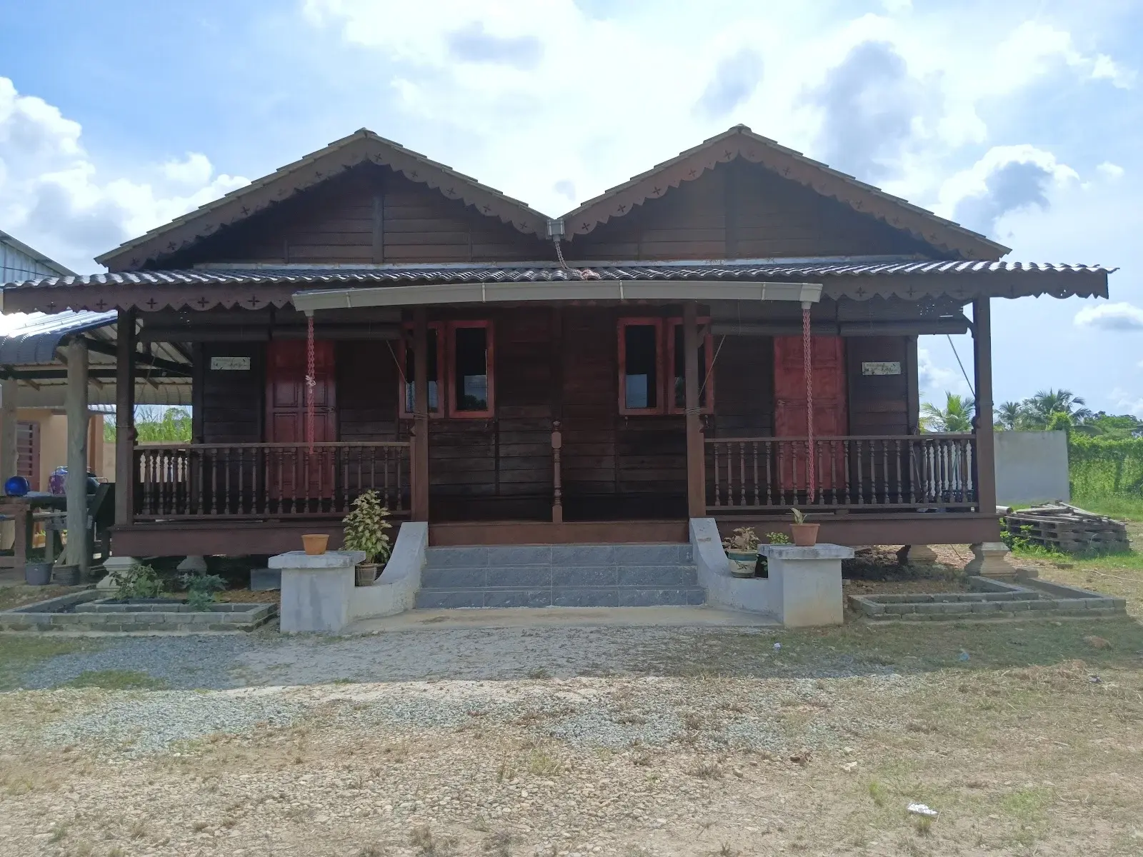 Sumber: Google Places (©2026)