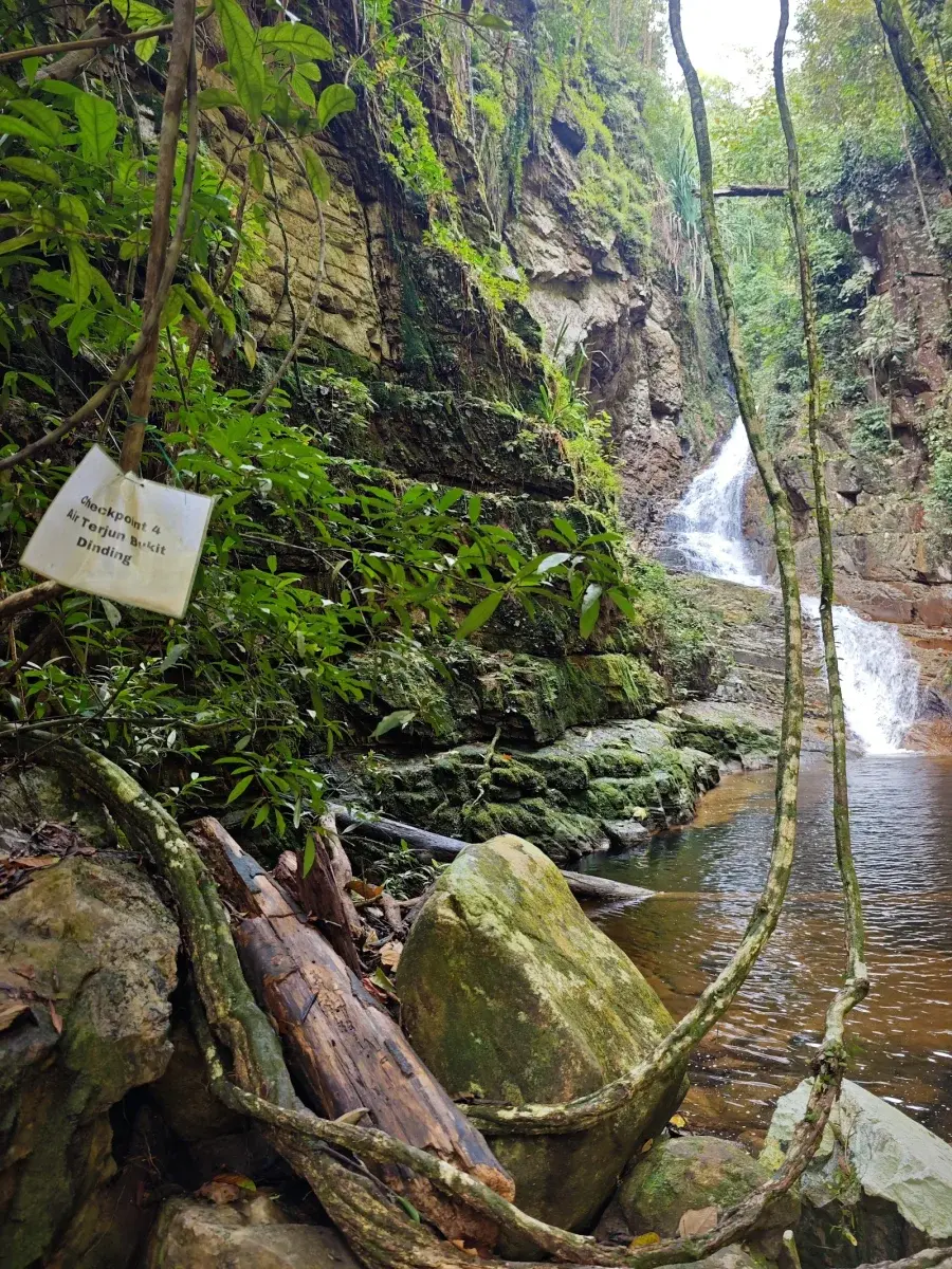 Sumber: Google Places (©2026)