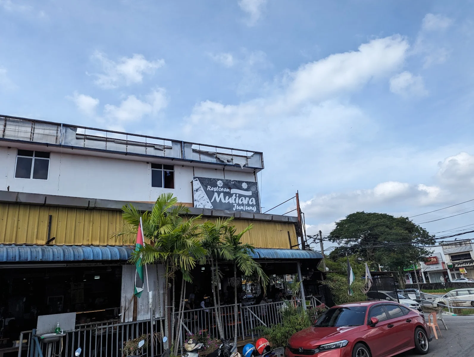 Sumber: Google Places (©2026)