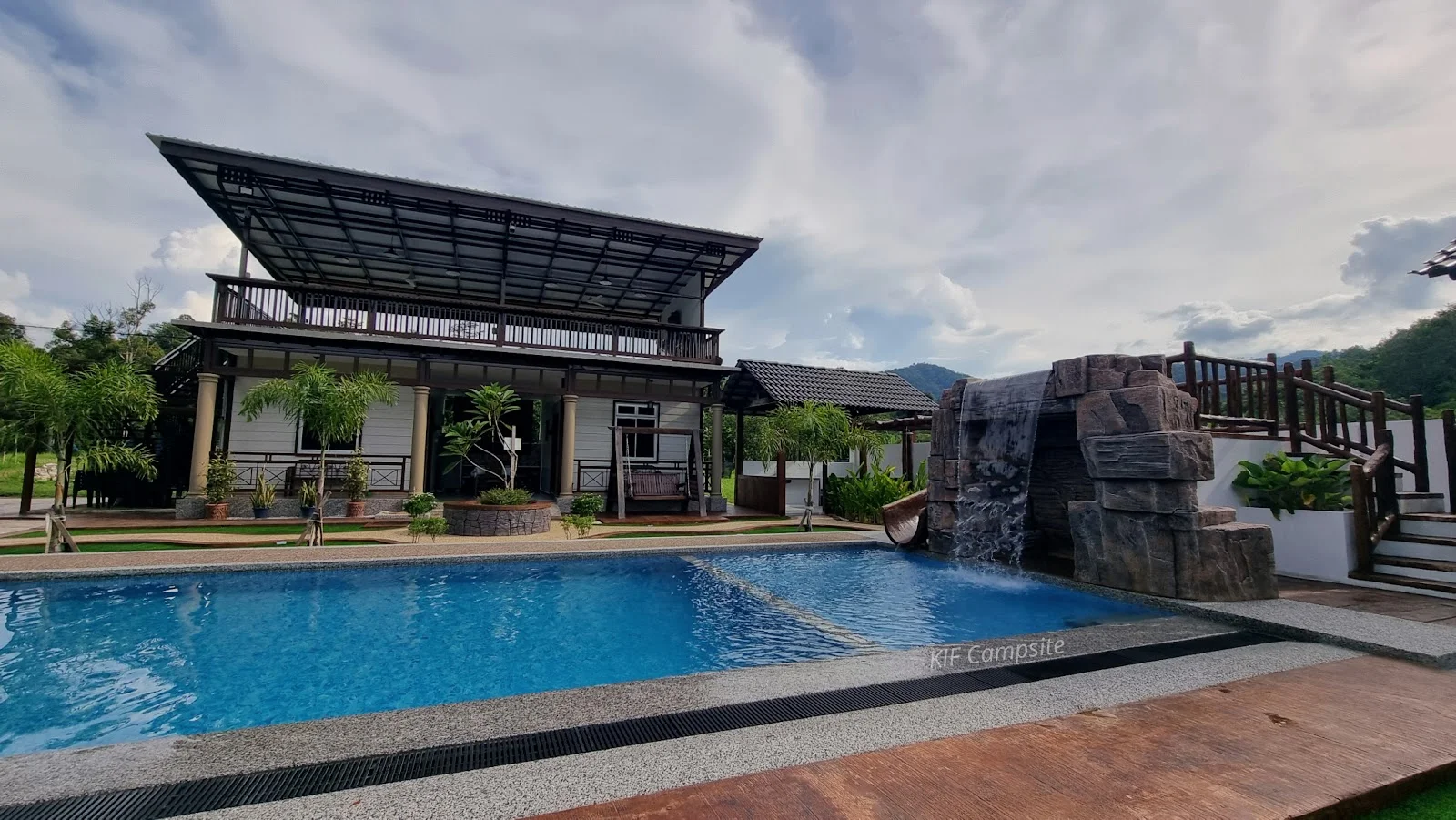 Sumber: Google Places (©2026)