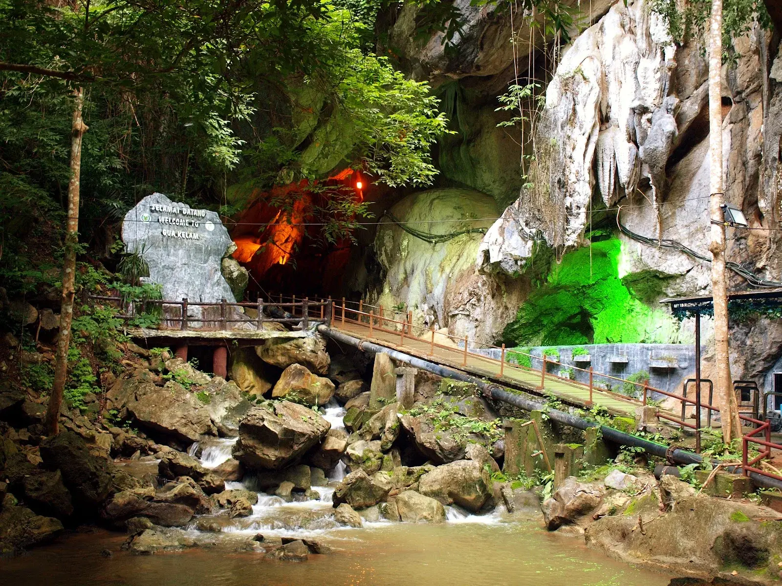Sumber: Google Places (©2026)