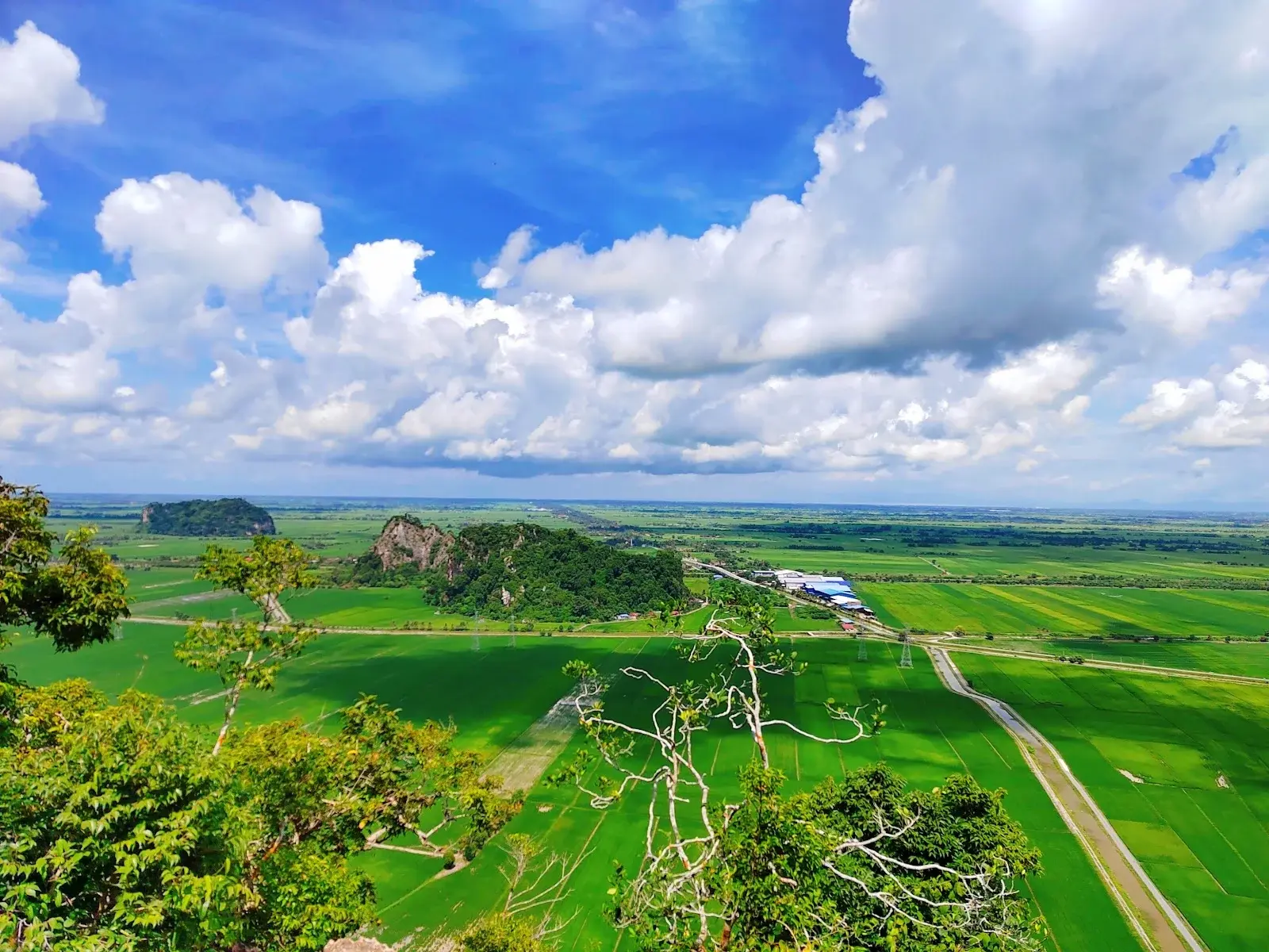 Sumber: Google Places (©2026)