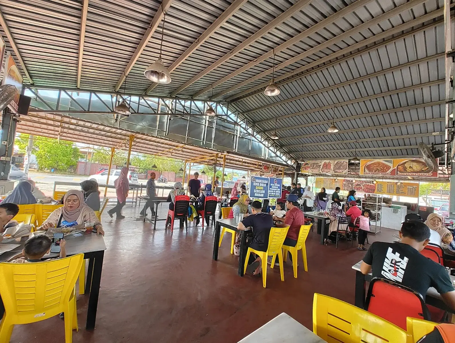 Sumber: Google Places (©2026)