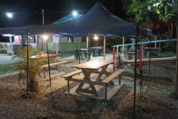 D'Warung House Kampung Rambutan