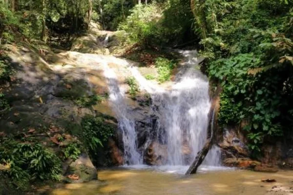 Air Terjun Batu Hampar