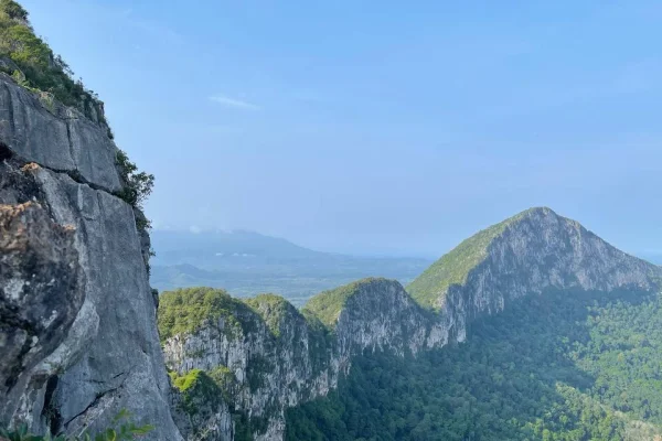Trek Gunung Baling