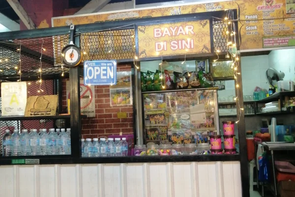 Cinonie Corner