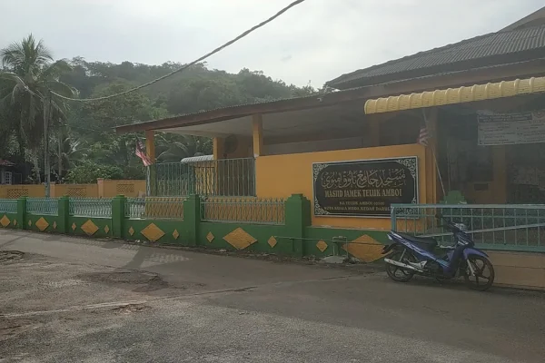 Masjid Kampung Telok Amboi