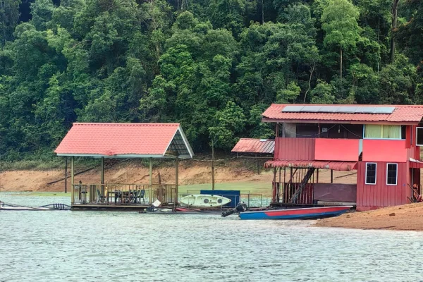 Seri Mahawangsa Boathouse Tasik Pedu