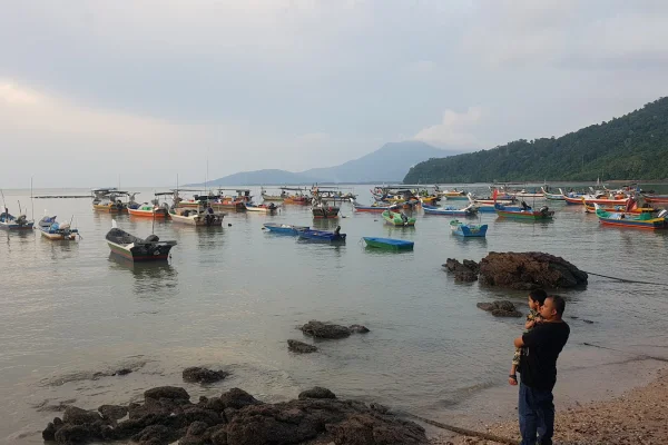 Pantai Pulau Sayak