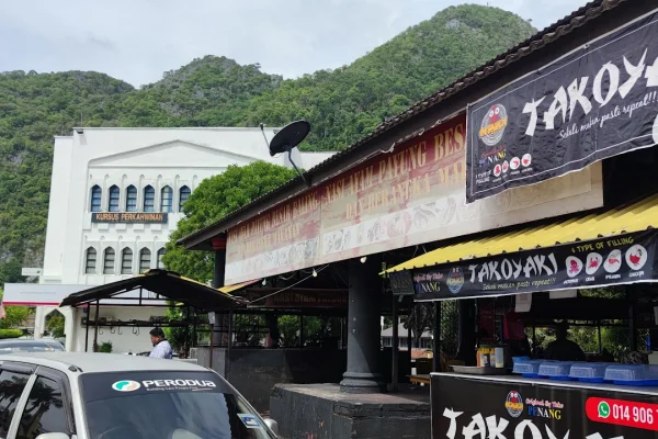 Abang Lee Nasi Ayam Payung Besar