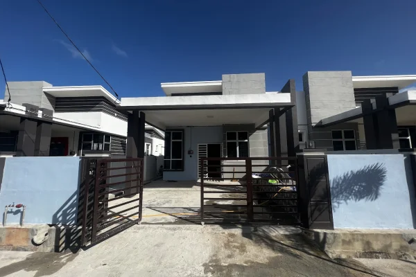 Homestay Sejahtera Pool Pokok Sena