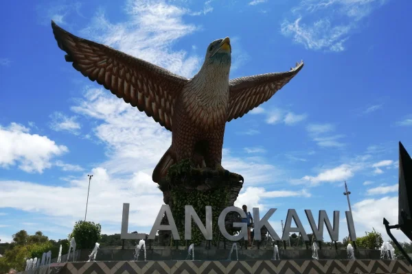 Tugu Helang