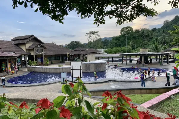 Pusat Rekreasi Air Panas Ulu Legong