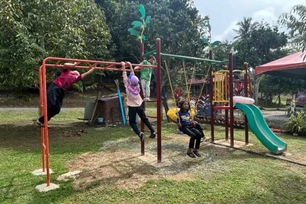 Air Terjun Kelubi