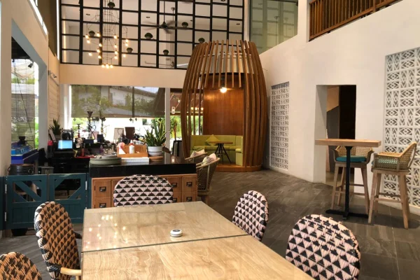 La Yang Poolside Restaurant