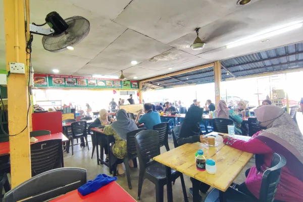 Roti Canai Terbang Pokok Sena