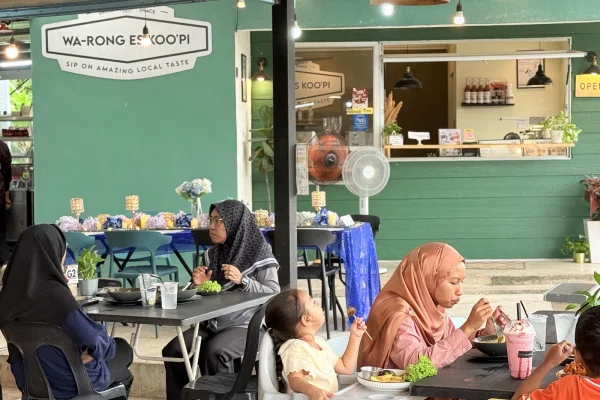 Warong Gadis Desa Pulut Ayam
